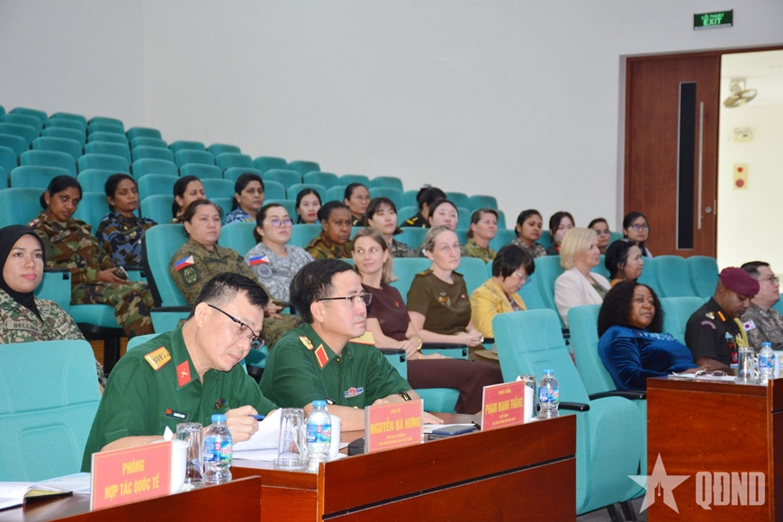 /UploadStore/admin/251027 huna luyen nu quan nhan/dai bieu.jpg